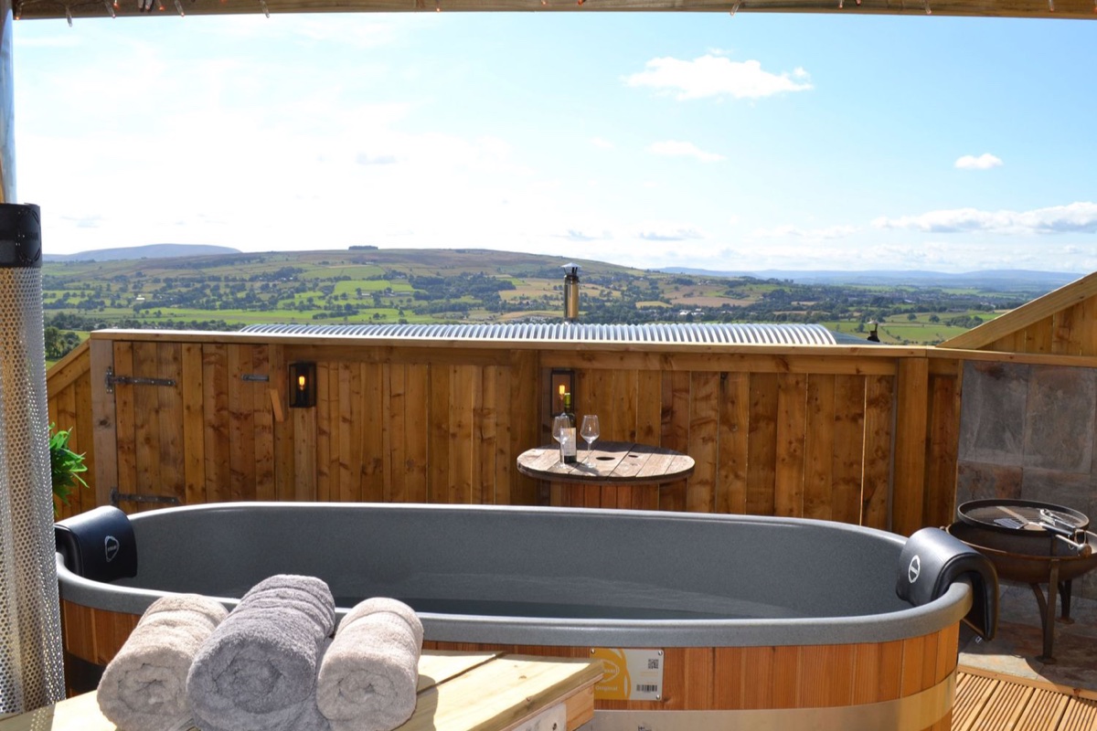 The Barn at Copy House Hideaway hot tub overlooking countryside